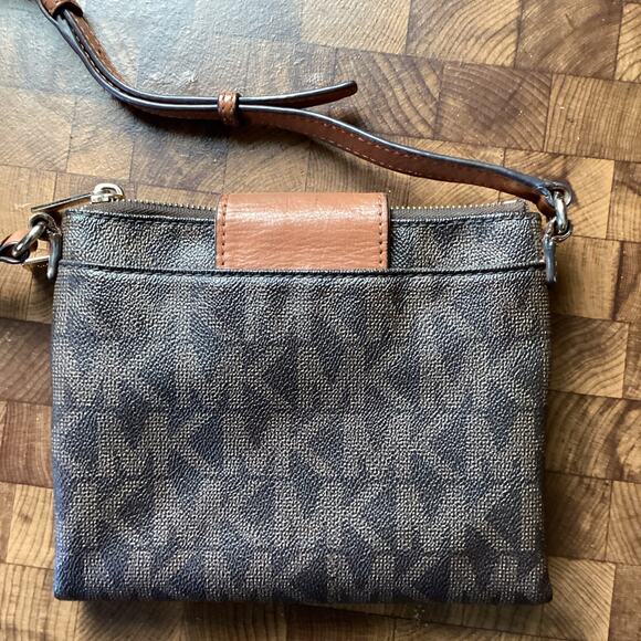 Michael Kors Fulton Messenger Crossbody Purse - Brown and Gold Pebble Leather - Picture 14 of 14